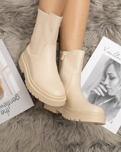 Itty Bitty Women's Beige Chunky Chelsea Boots