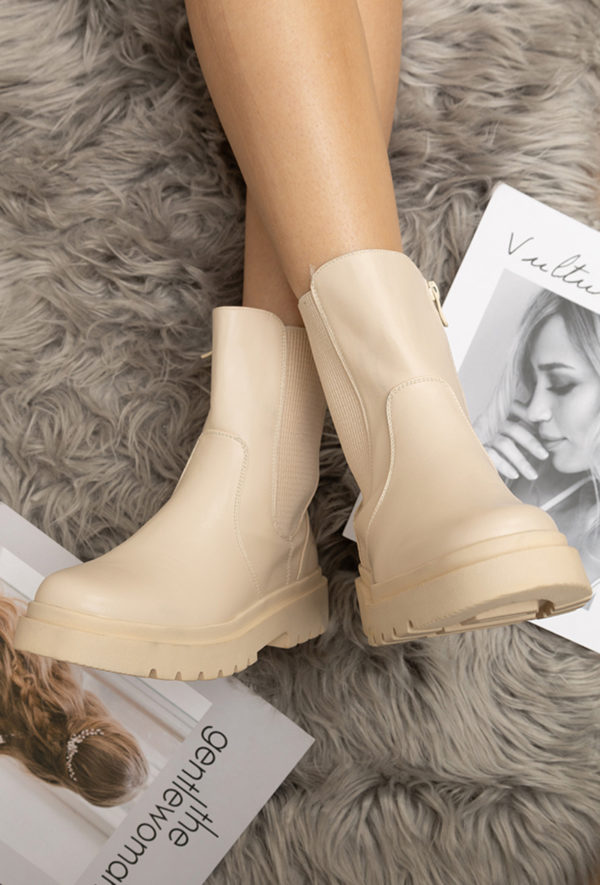 Itty Bitty Women's Beige Chunky Chelsea Boots