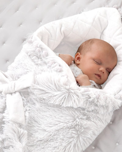 BIZZI GROWIN BABY BLANKET - ICE WHITE - KOOCHIWRAP