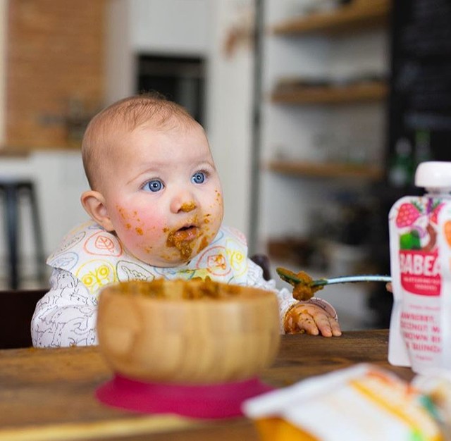signs baby is ready for weaning