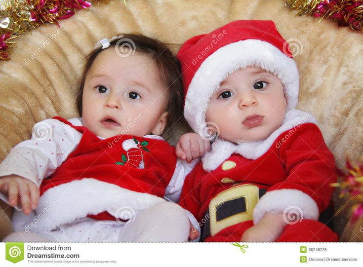 <strong>Finding the Perfect Newborn Christmas Outfit</strong> 7 newborn Christmas outfit
