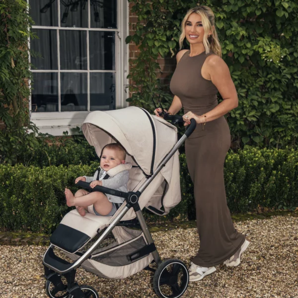 MB160 Billie Faiers Oatmeal Pushchair