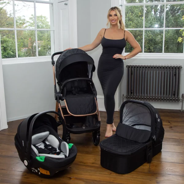 MB250i Billie Faiers Black Quilted iSize Travel System