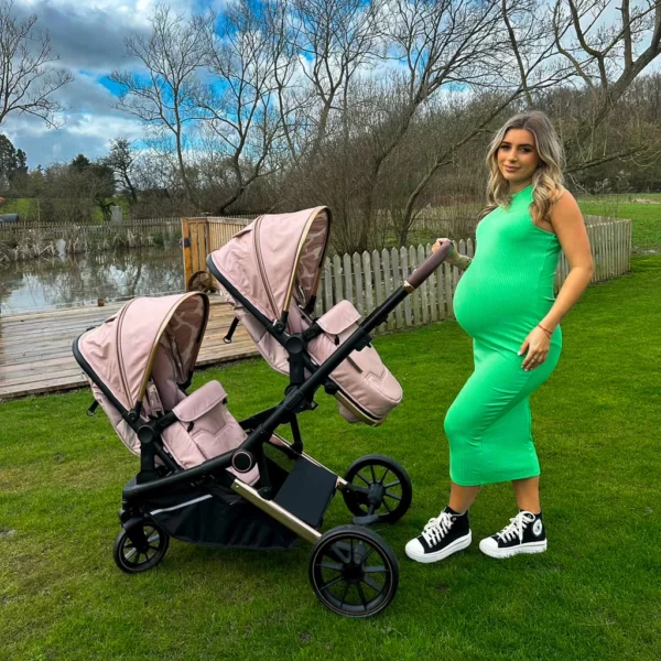 MB33 Dani Dyer Giraffe Tandem Pushchair