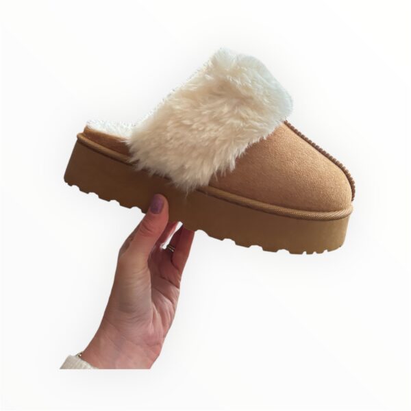 Itty Bitty Women's Chestnut Faux Fur Chunky Slippers