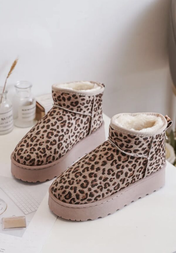 Itty Bitty Women's Leopard Print Dipper Chunky Boots