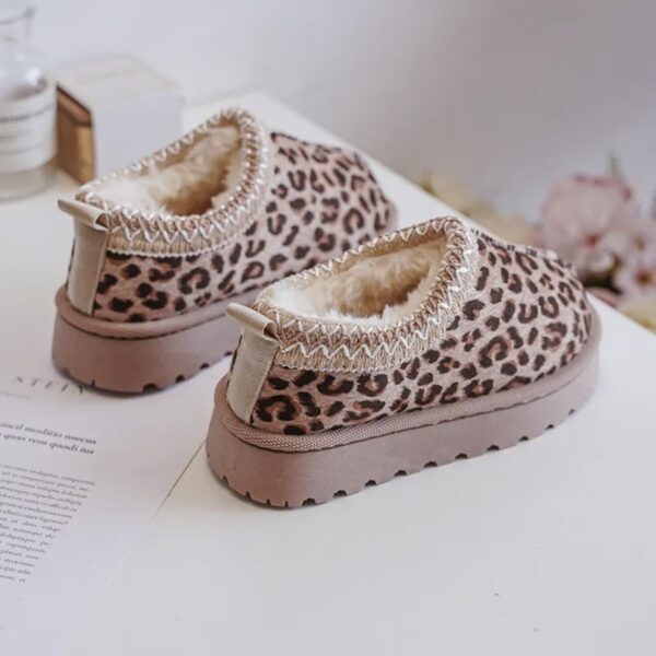 Itty Bitty Tazz Leopard Print Clogs boots - Image 2