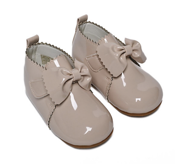 Itty Bitty Beige Patent Scalloped Bow Boots