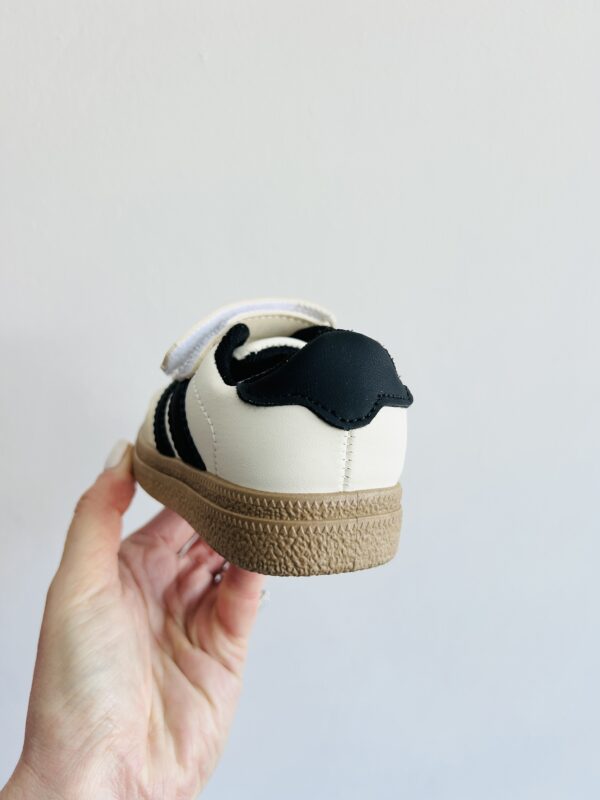 Itty Bitty Kids Beige & Black Stripe trainers - Image 4