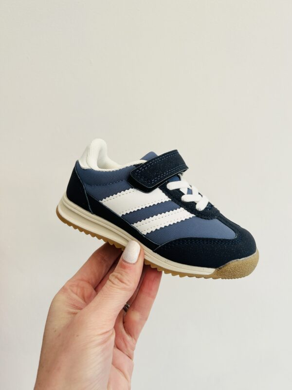 Itty Bitty Kids Navy & White Stripe Trainers