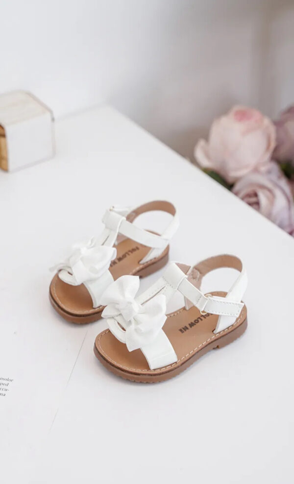 Itty Bitty White Bora Bora Bow Sandals
