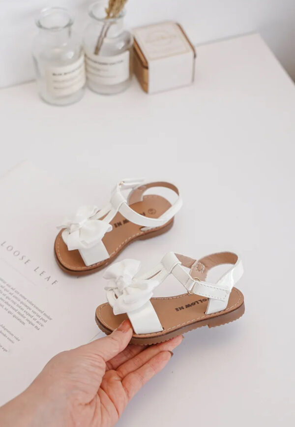 Itty Bitty White Bora Bora Bow Sandals