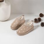 Itty Bitty Limited Edition Flower Tazz Beige Clogs Itty Bitty Limited Edition Flower Tazz Beige Clogs