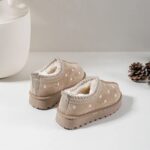Itty Bitty Limited Edition Flower Tazz Beige Clogs Itty Bitty Limited Edition Flower Tazz Beige Clogs
