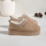 Itty Bitty Tazz Beige Clogs Womens