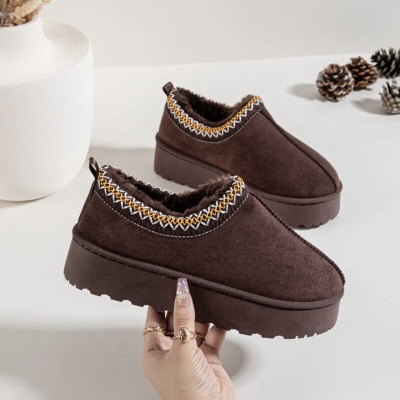Itty Bitty Tazz Chocolate Clogs Womens