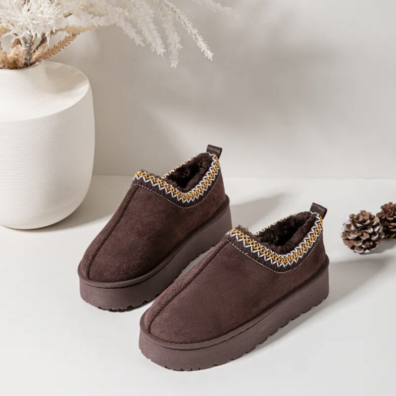 Itty Bitty Tazz Chocolate Clogs Womens