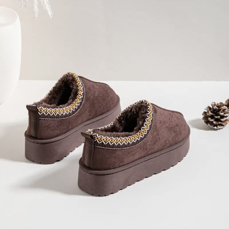 Itty Bitty Tazz Chocolate Clogs Womens