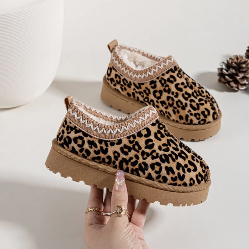 Itty Bitty New Leopard print Tazz clogs
