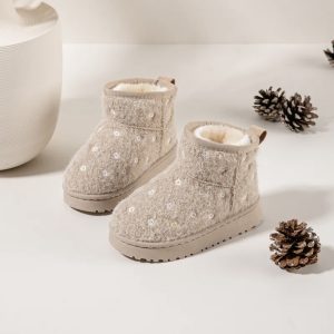 Home 8 Itty Bitty Kids Beige Bouclé Flower Snuggle boots